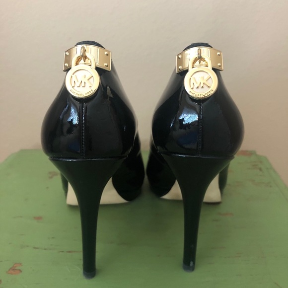 Michael Kors Peep Toe Pumps - Picture 2 of 4